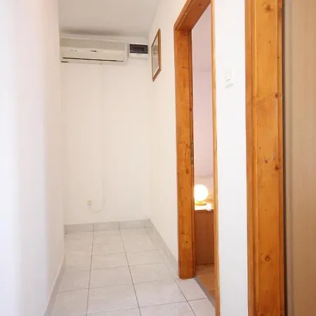 Vis 8448a Apartman *