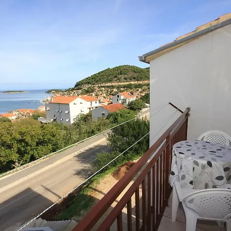 Apartman Vis 8448a *